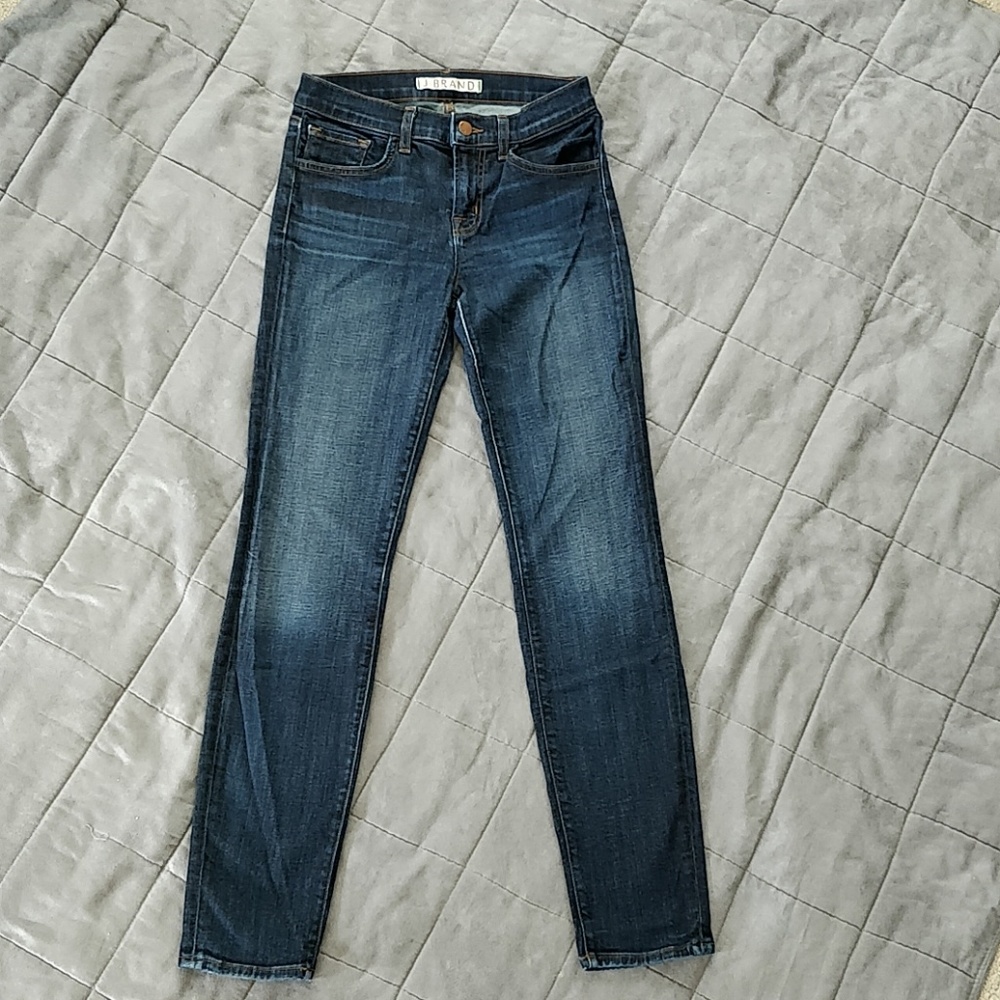 J Brand 811 midrise skinny, size 26